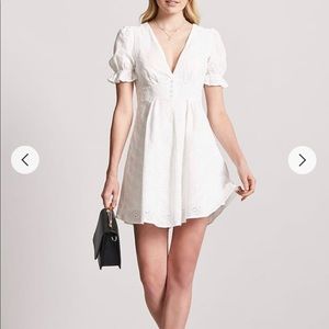 🌟NWT🌟Puff-sleeve plunge neck crochet dress